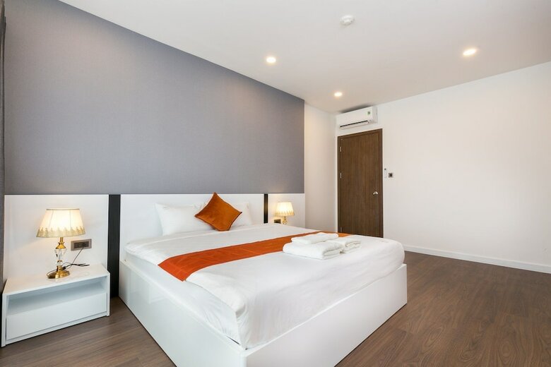 Aparthotel Justay Millennium Riverside