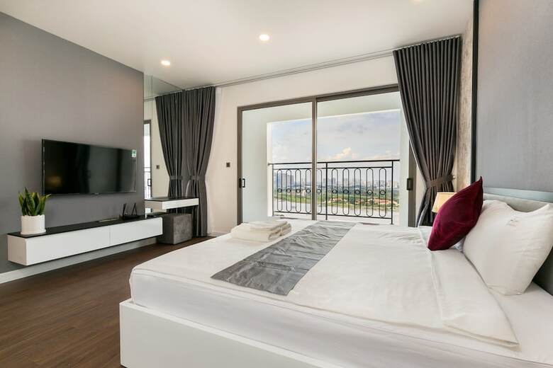 Aparthotel Justay Millennium Riverside