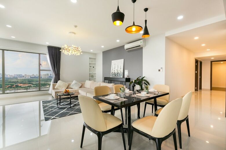 Aparthotel Justay Millennium Riverside