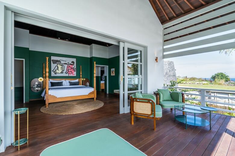 Hotel The Clubhouse At Ulu