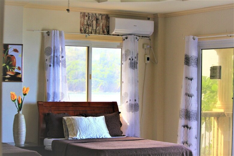 Hotel Pundaquit Luxury Resort