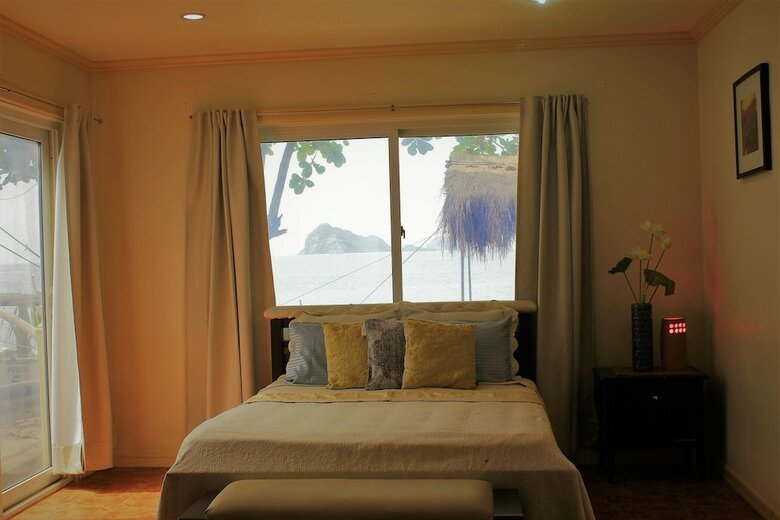 Hotel Pundaquit Luxury Resort