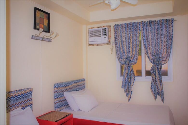 Hotel Pundaquit Luxury Resort