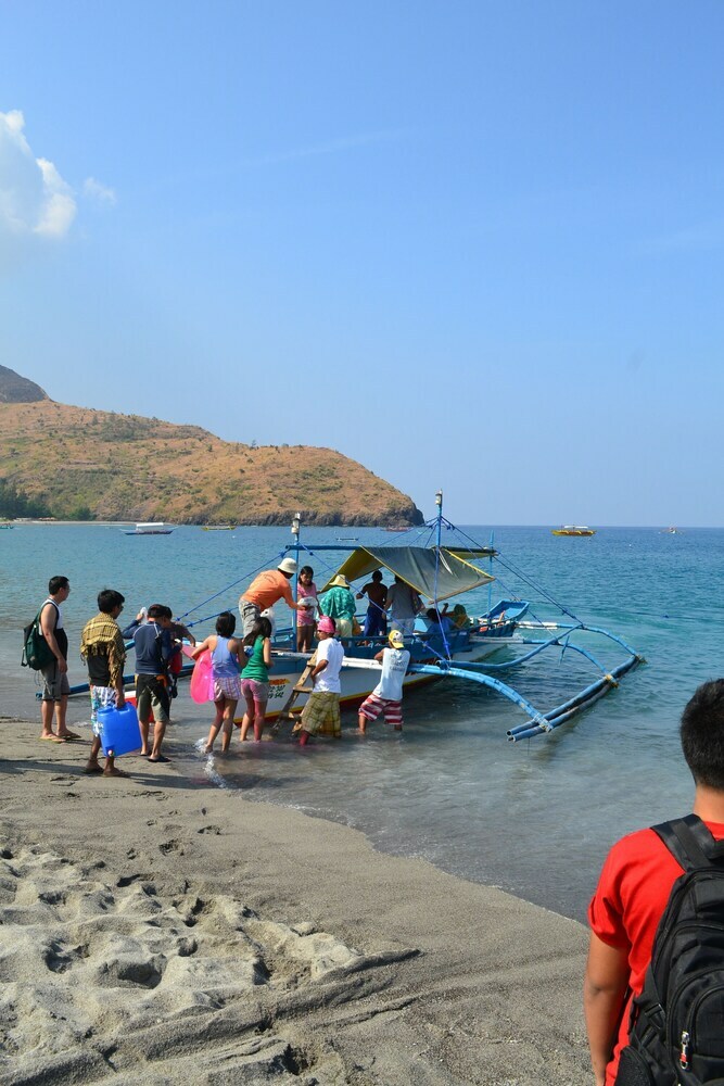 Hotel Pundaquit Luxury Resort