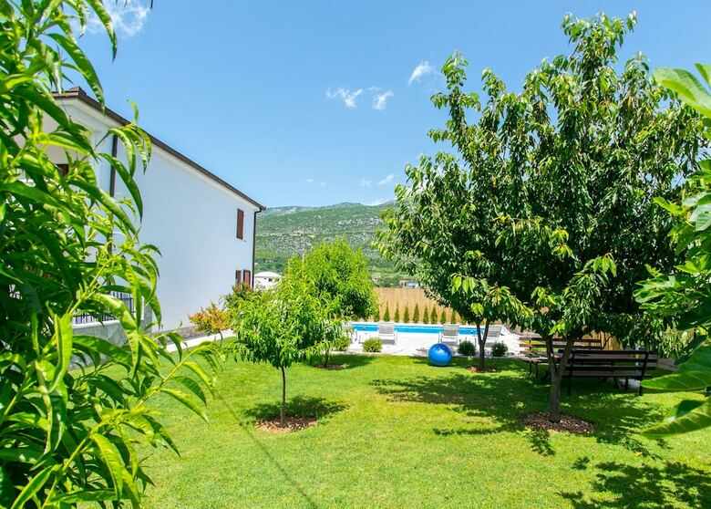 Villa Kings Garden