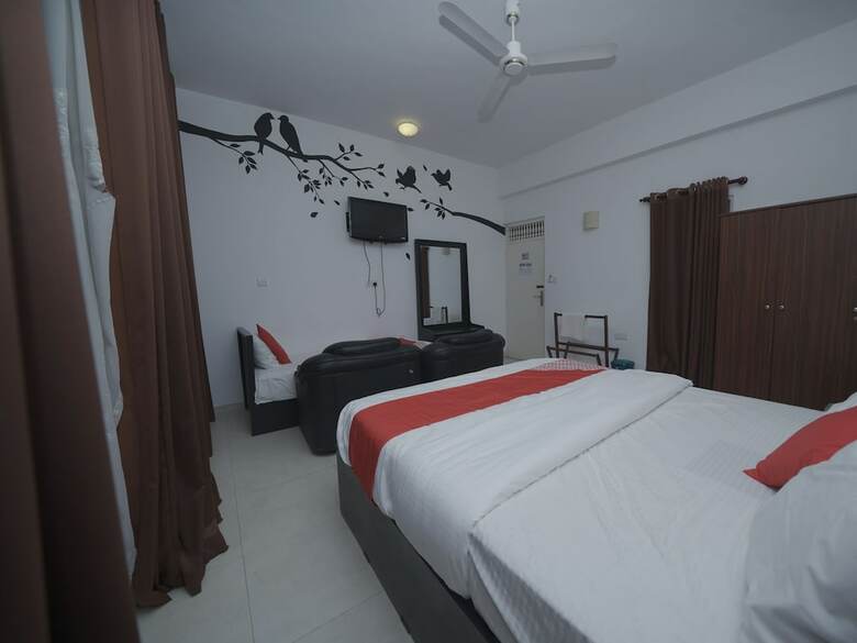 Hotel Oyo 345 Trinnco Topaz