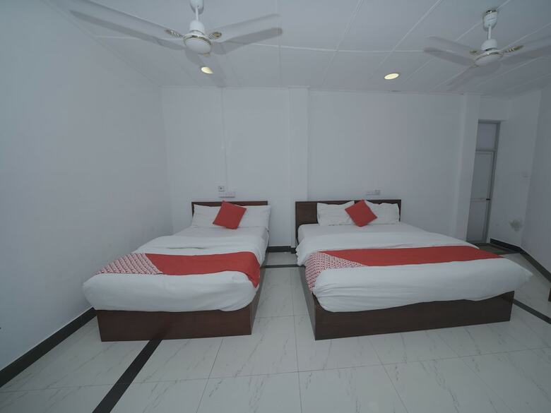 Hotel Oyo 345 Trinnco Topaz