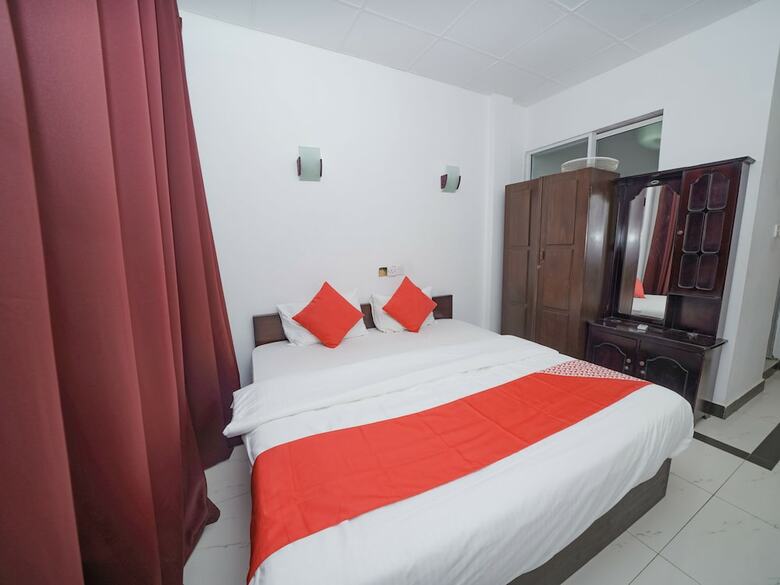 Hotel Oyo 345 Trinnco Topaz