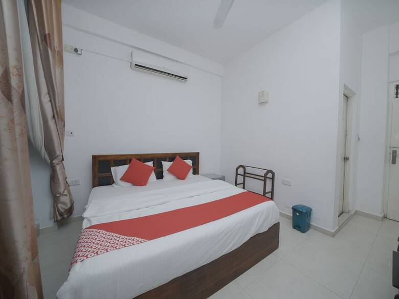 Hotel Oyo 345 Trinnco Topaz