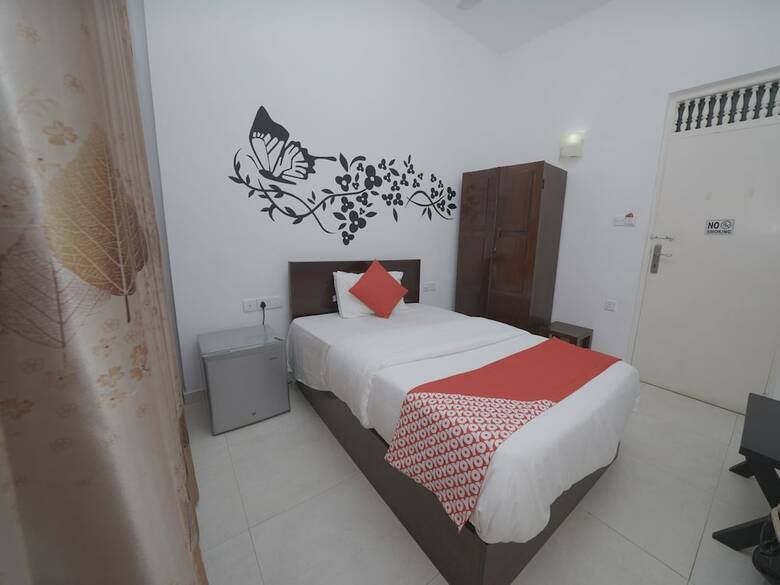 Hotel Oyo 345 Trinnco Topaz