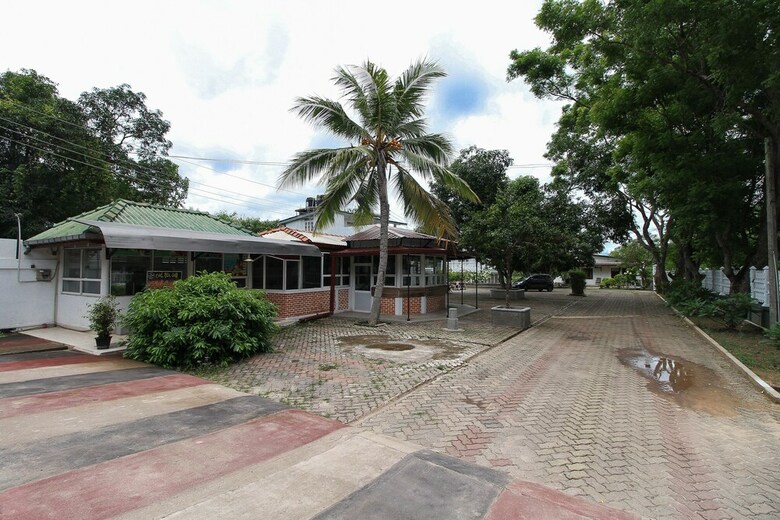 Oyo 347 Hotel Empryean