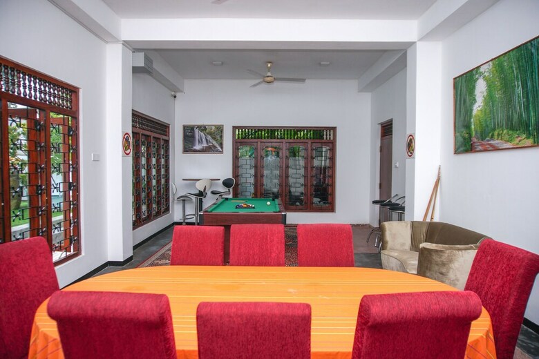 Oyo 328 Machan Lanka Hotel
