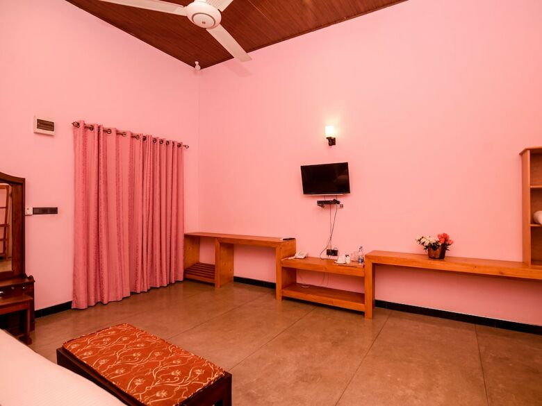 Hotel Oyo 327 Man Mountain Villa