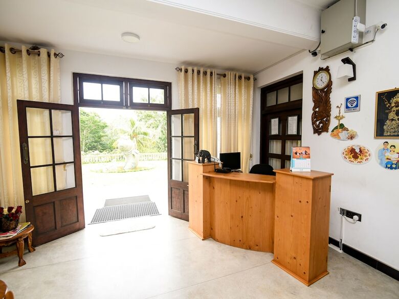 Hotel Oyo 327 Man Mountain Villa