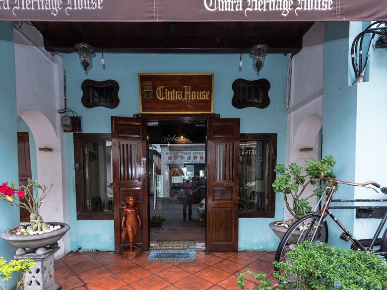 Hotel Oyo 89368 Cintra House