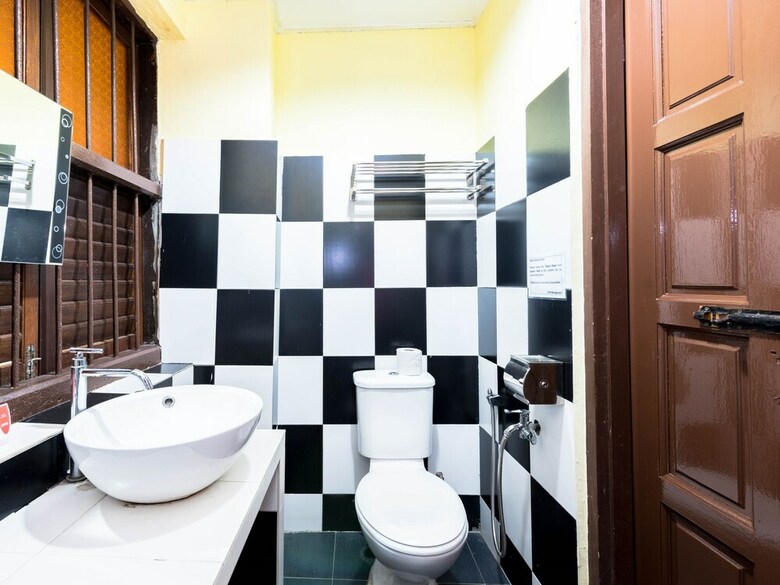 Hotel Oyo 89368 Cintra House