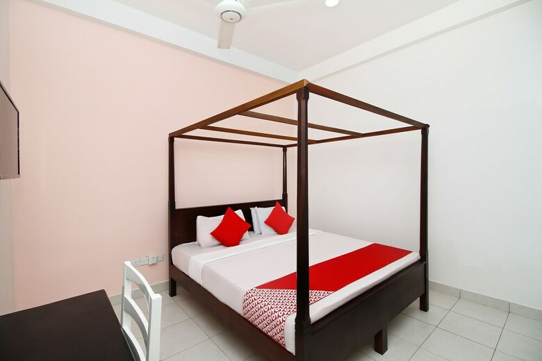 Hotel Oyo 334 Royal Oshin