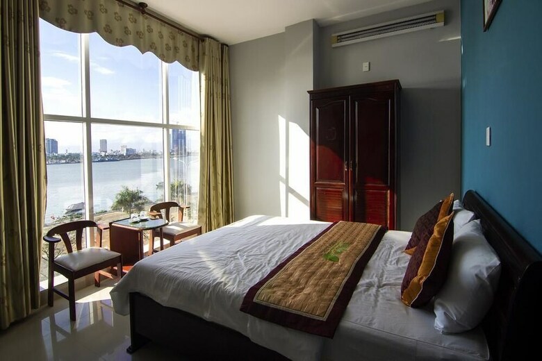 New Green Hotel