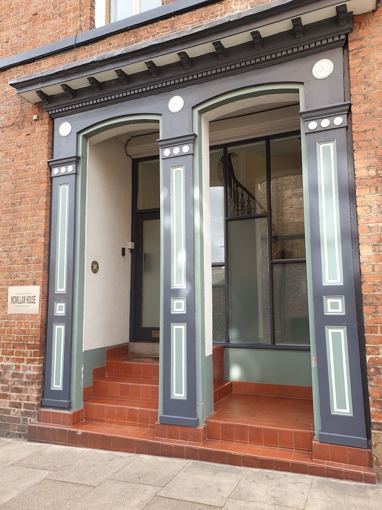 Mcmillan House Studio Apartments