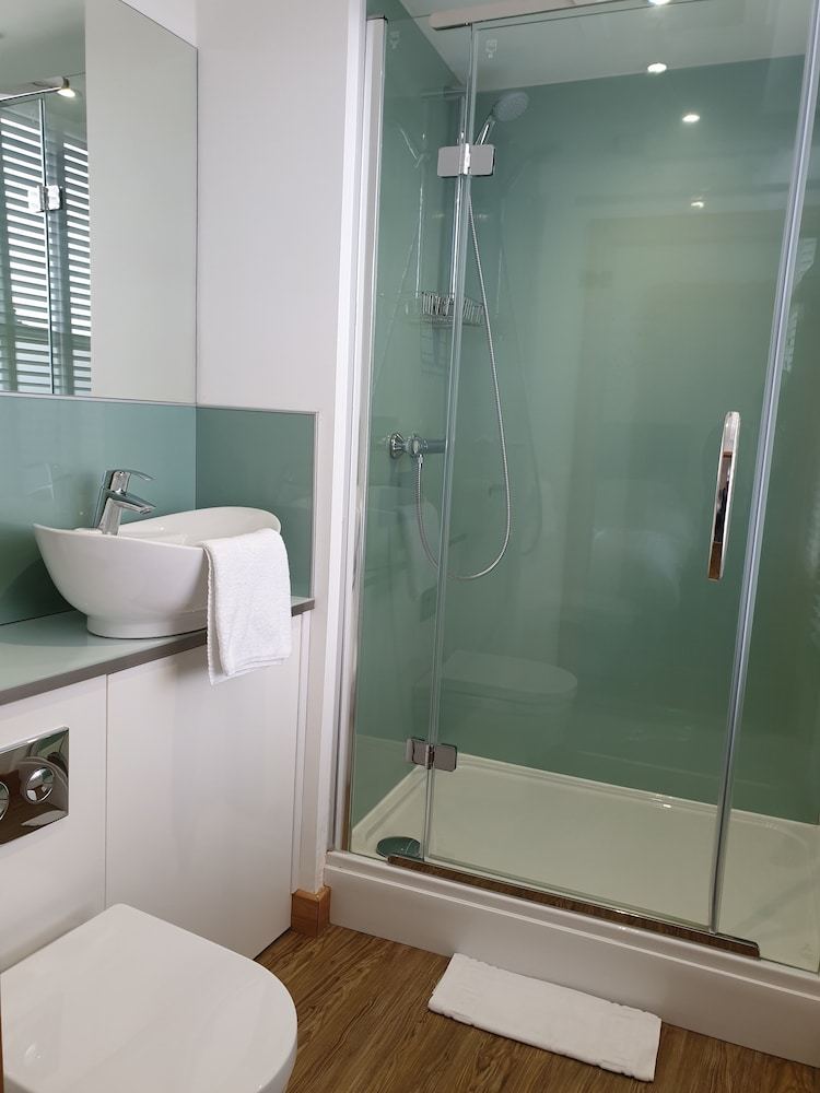 Mcmillan House Studio Apartments