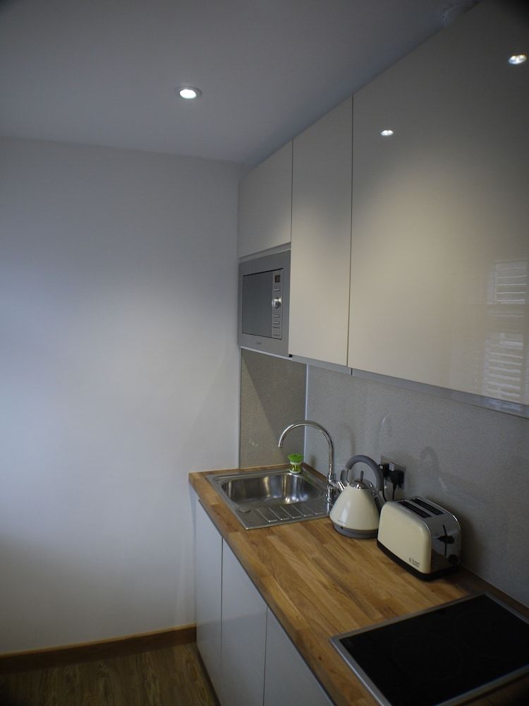 Mcmillan House Studio Apartments