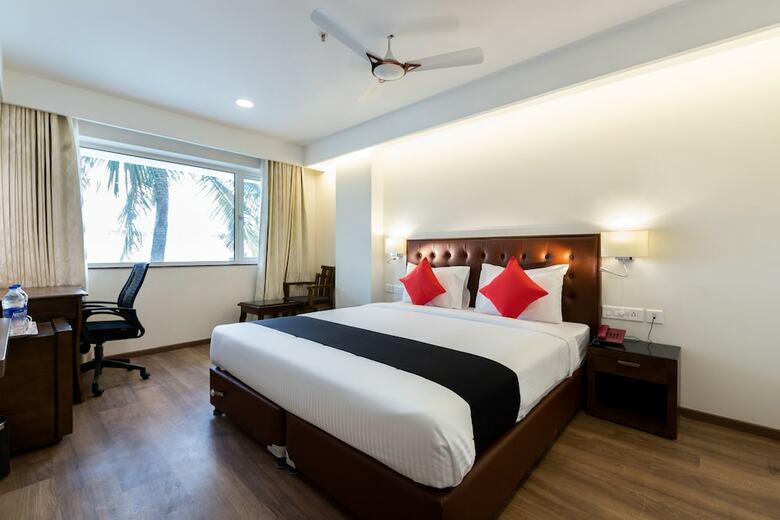 Capital O 43703 Thechi Hotels