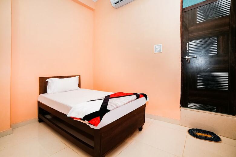 Spot On 46331 Hotel Kusha's