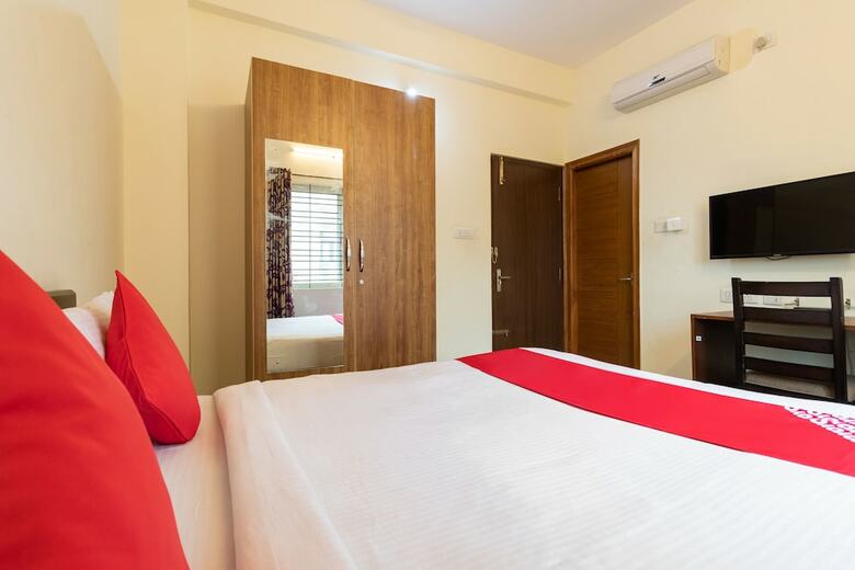 Oyo 46668 Hotel Bliss