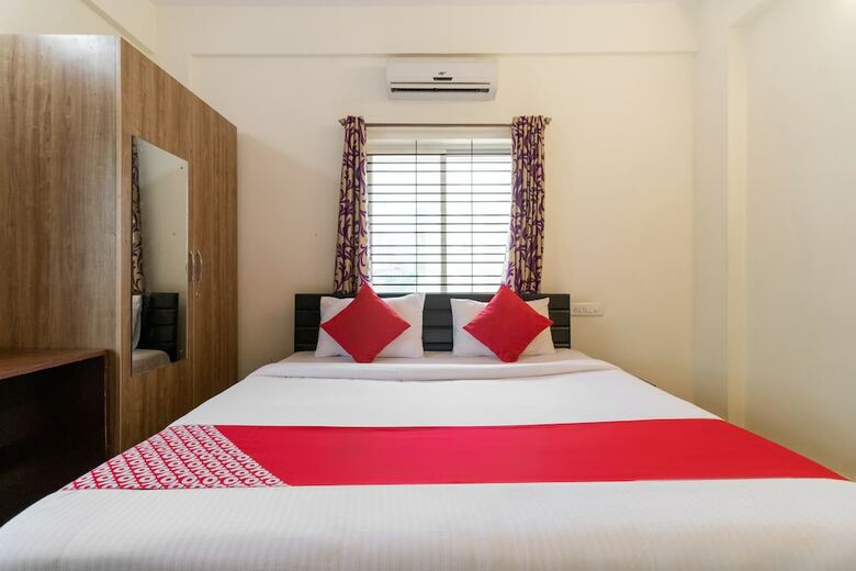 Oyo 46668 Hotel Bliss