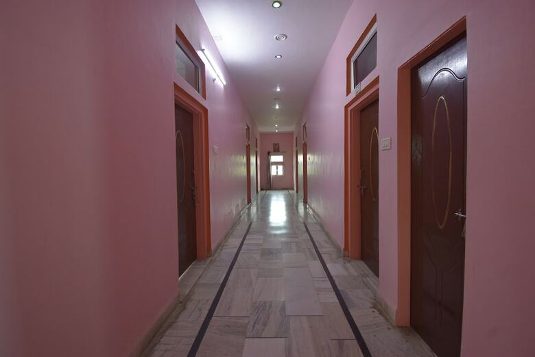 Oyo 47389 Hotel Sun N Star