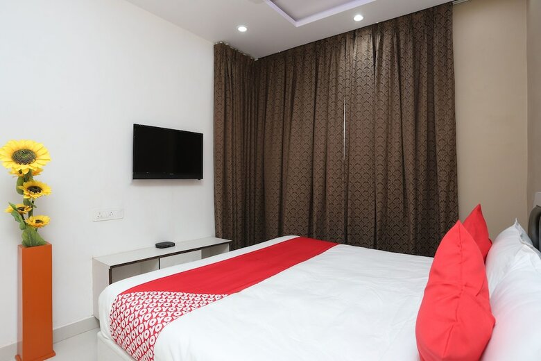 Hotel Oyo 44565 Ashrit Suites