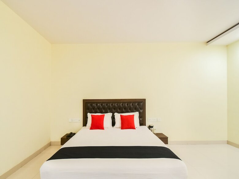 Capital O 46289 Hotel Royal Akshayam
