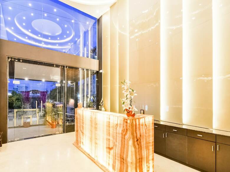 Capital O 46289 Hotel Royal Akshayam