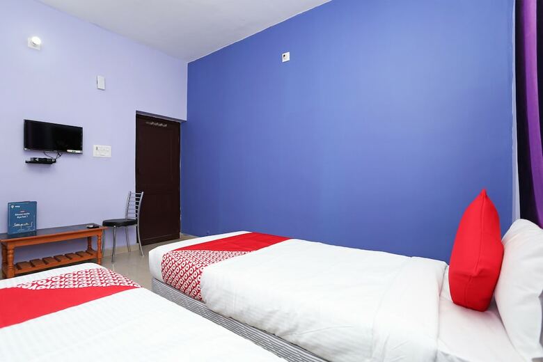 Oyo 27914 Hotel Lord Buddha
