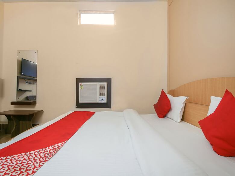 Oyo 43723 Hotel Crystal Riverside