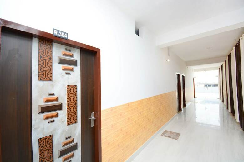 Oyo 36908 Hotel Park View