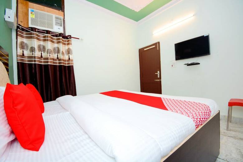 Hotel Oyo 38123 Jb Inn