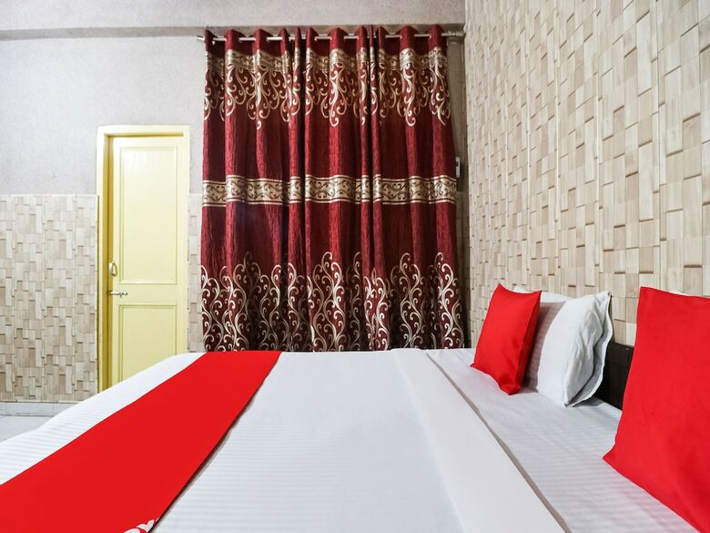 Oyo 46131 Hotel Arora