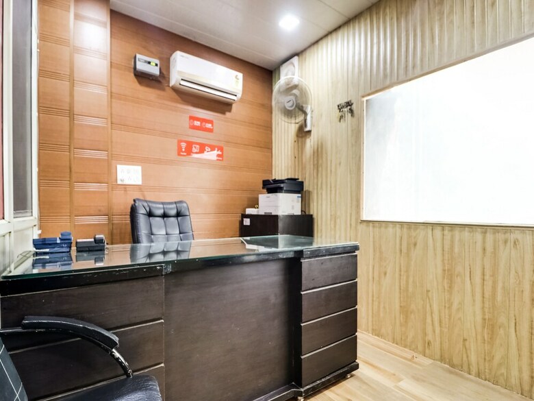 Oyo 46131 Hotel Arora
