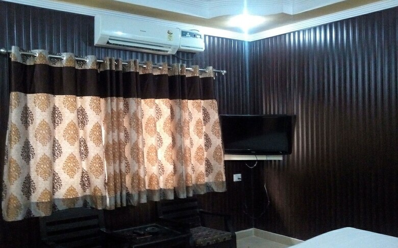 Hotel Leisure Palace