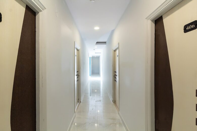 Hotel Silverkey Executive Stays 22453 Himayat Nagar Circle