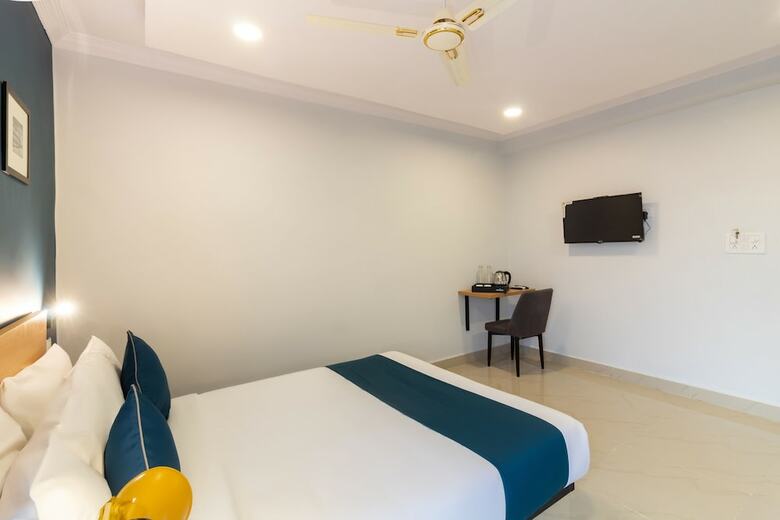 Hotel Silverkey Executive Stays 22453 Himayat Nagar Circle