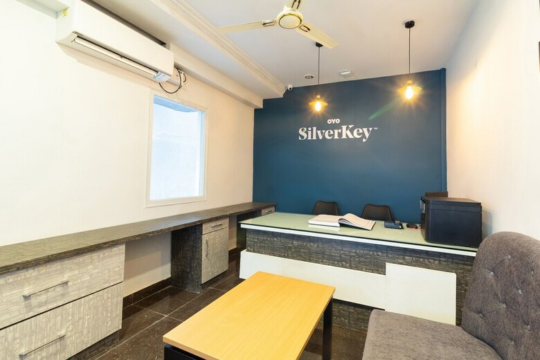 Hotel Silverkey Executive Stays 22453 Himayat Nagar Circle