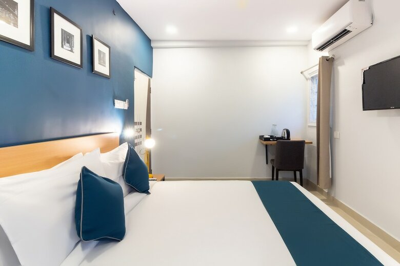 Hotel Silverkey Executive Stays 22453 Himayat Nagar Circle