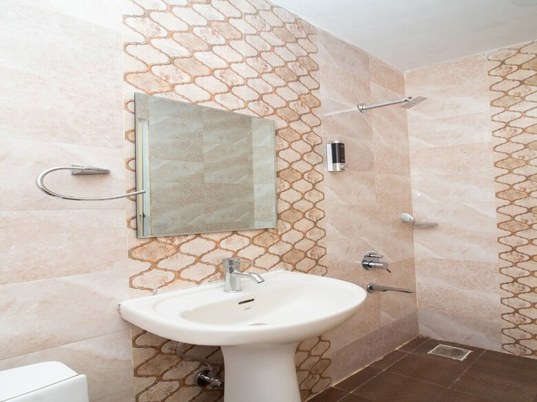 Hotel Silverkey Executive Stays 22453 Himayat Nagar Circle