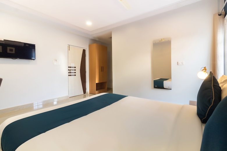 Hotel Silverkey Executive Stays 22453 Himayat Nagar Circle