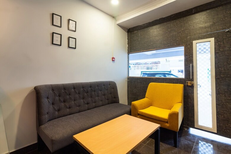 Hotel Silverkey Executive Stays 22453 Himayat Nagar Circle