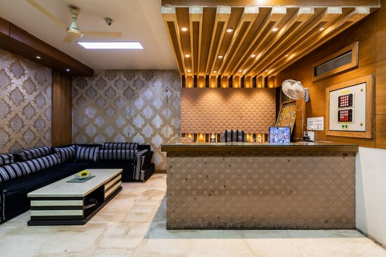 Hotel Oyo 41898 Balaji Palace