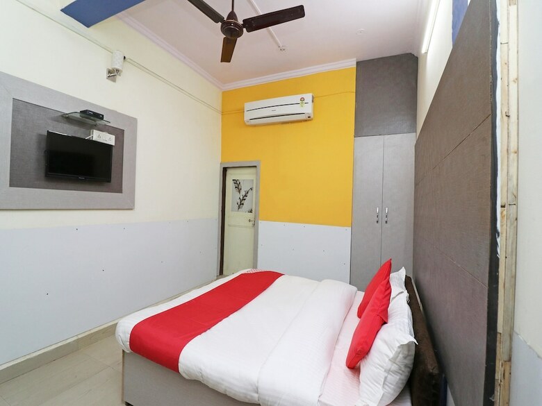 Oyo 24172 Hotel Jp Heights