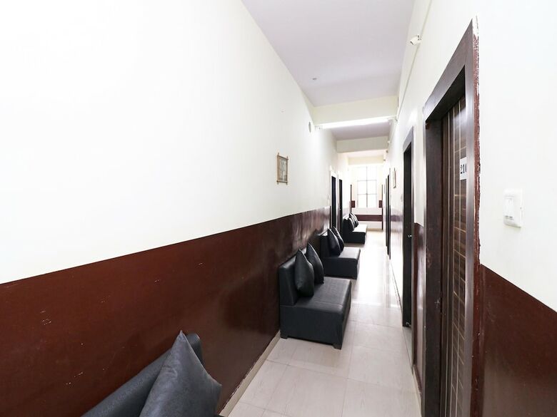 Oyo 24172 Hotel Jp Heights